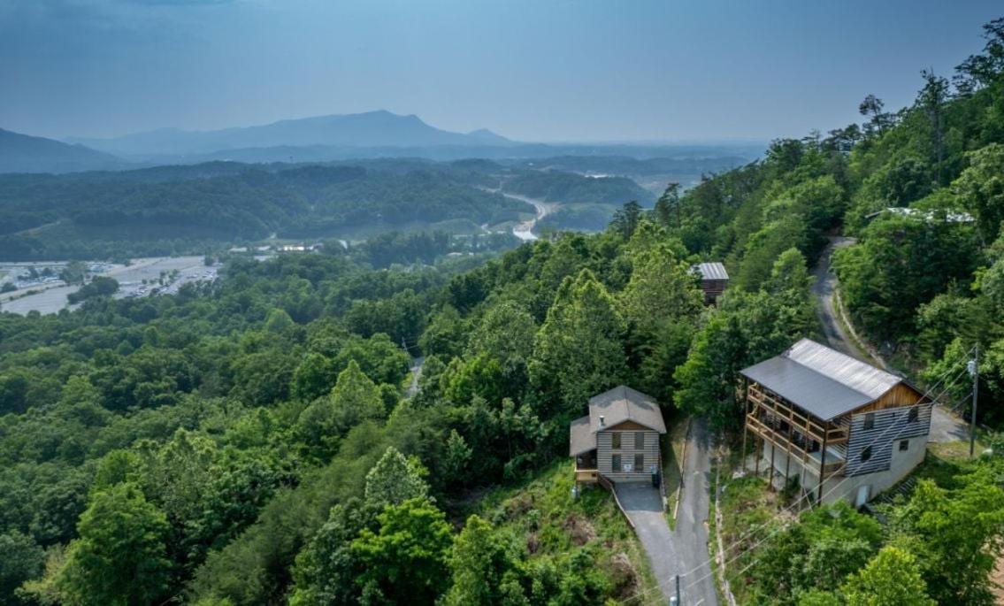 Smoky View With A Twist Villa พิเจนฟอร์จ ภายนอก รูปภาพ